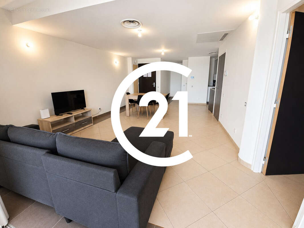 Appartement 87 m² à Fort-De-France  - photo 2