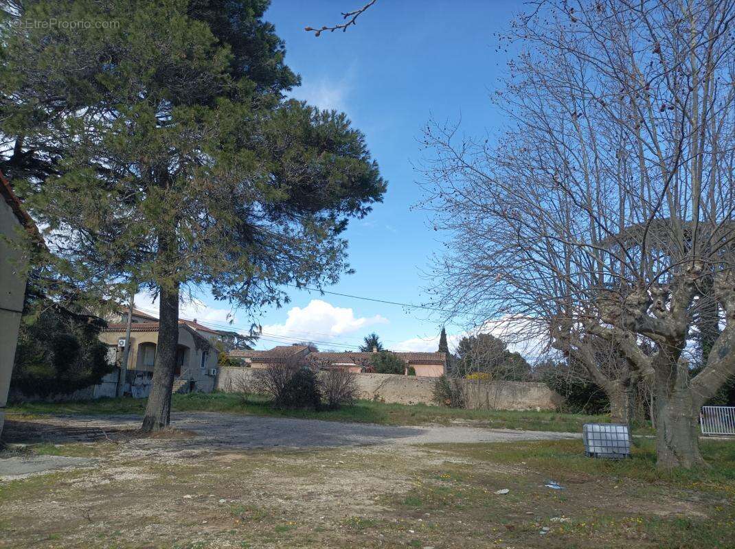 Terrain à PONT-SAINT-ESPRIT