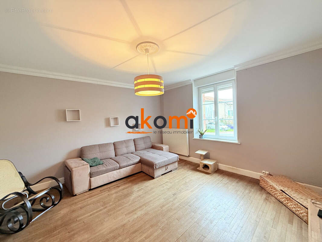 Maison à DOMEVRE-SUR-VEZOUZE