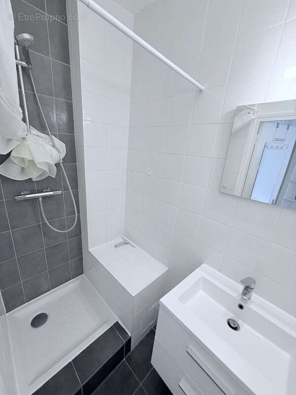 Appartement à PARIS-7E