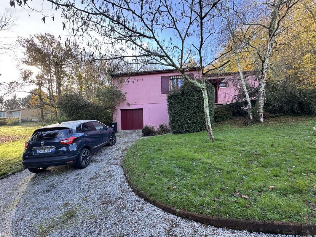 Maison à LA CHAPELLE-DES-POTS