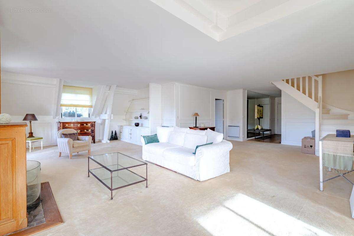 Appartement à JOUY-EN-JOSAS