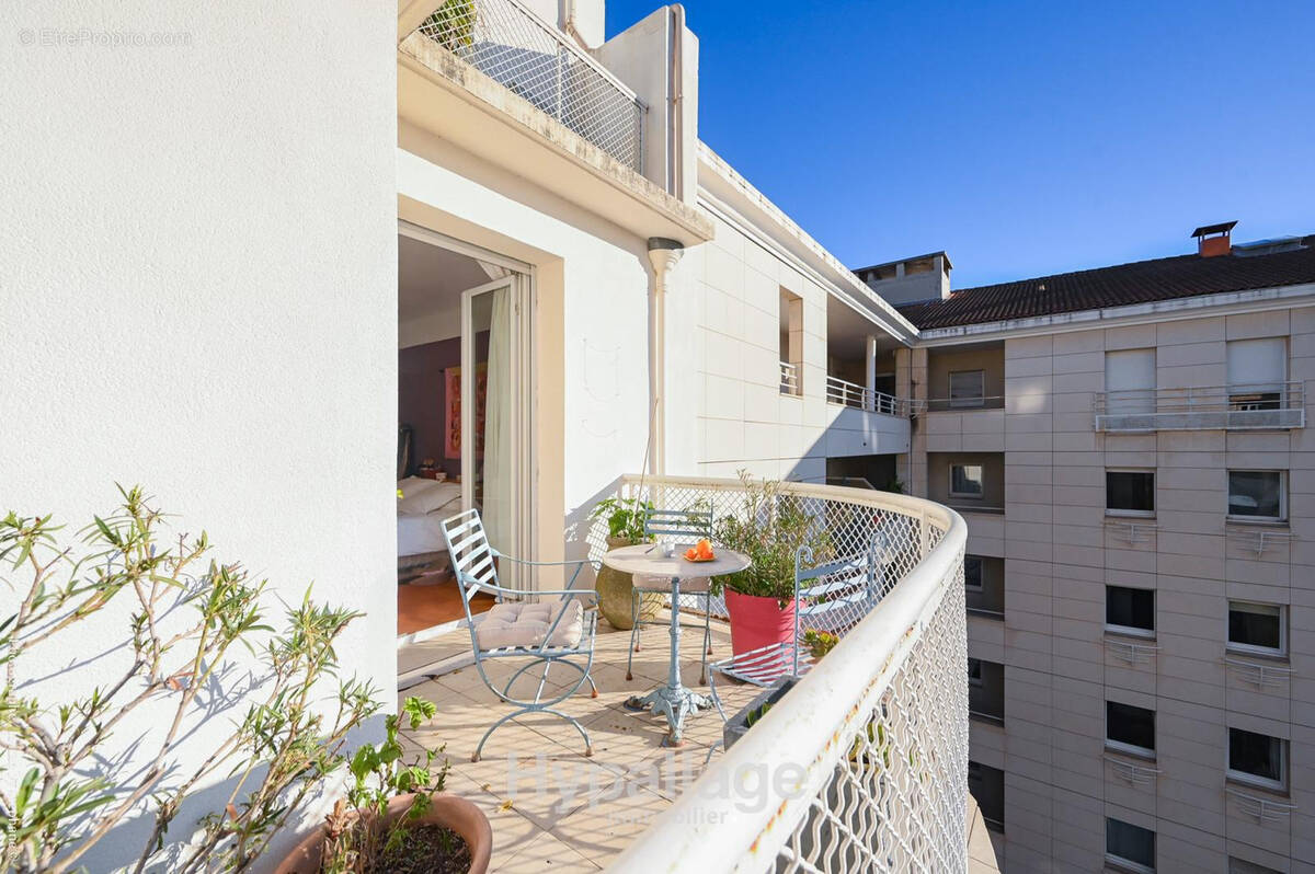 Appartement à MARSEILLE-8E