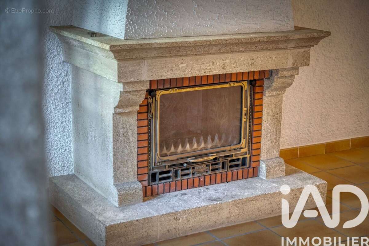 Photo 5 - Maison à SAINT-VINCENT-DE-MERCUZE