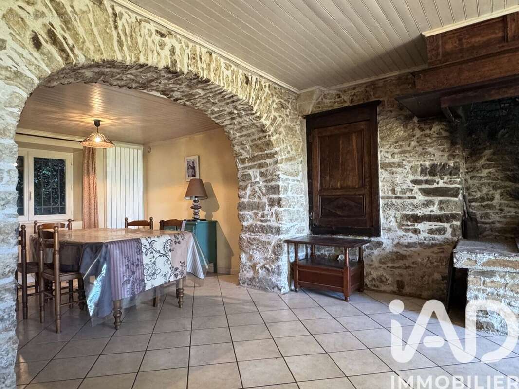 Maison 150 m² à Villefranche-De-Panat  - photo 6