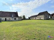 Maison et Dépendance  - Maison à VICQ-EXEMPLET