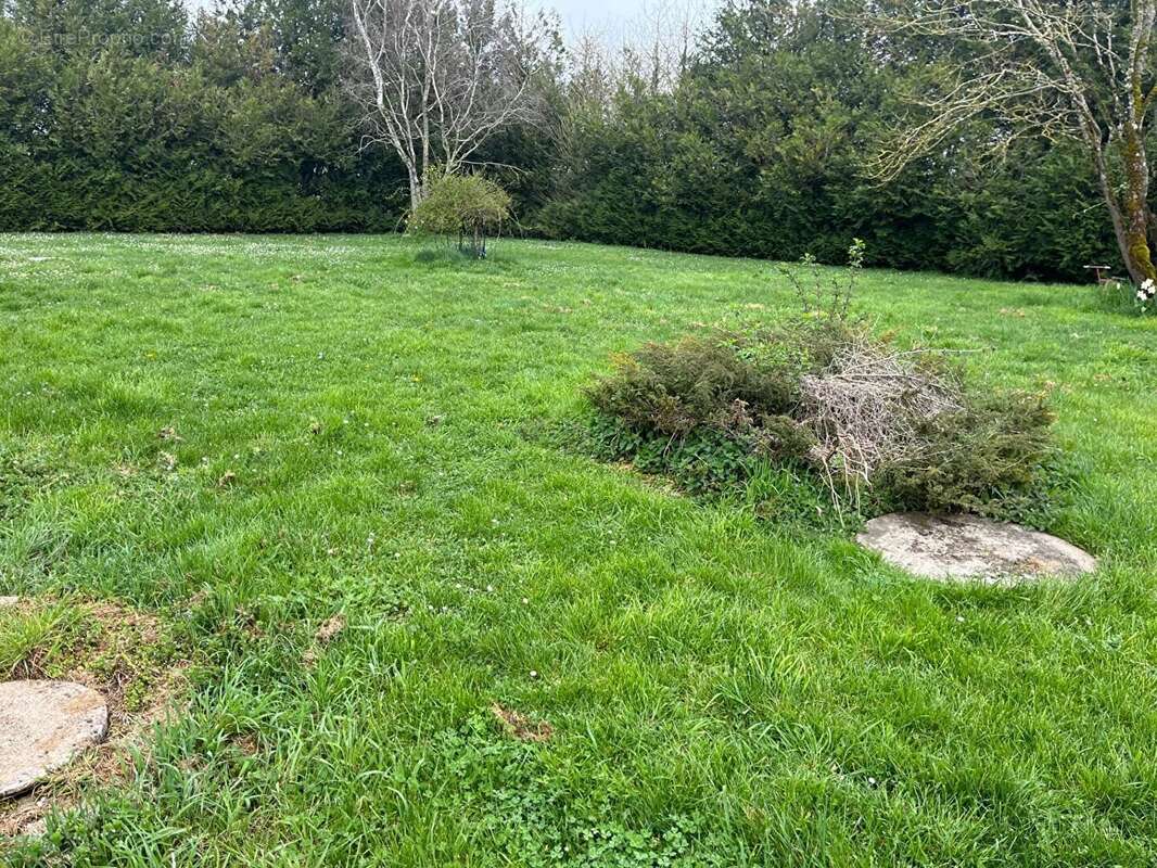 Maison à MONDONVILLE-SAINT-JEAN