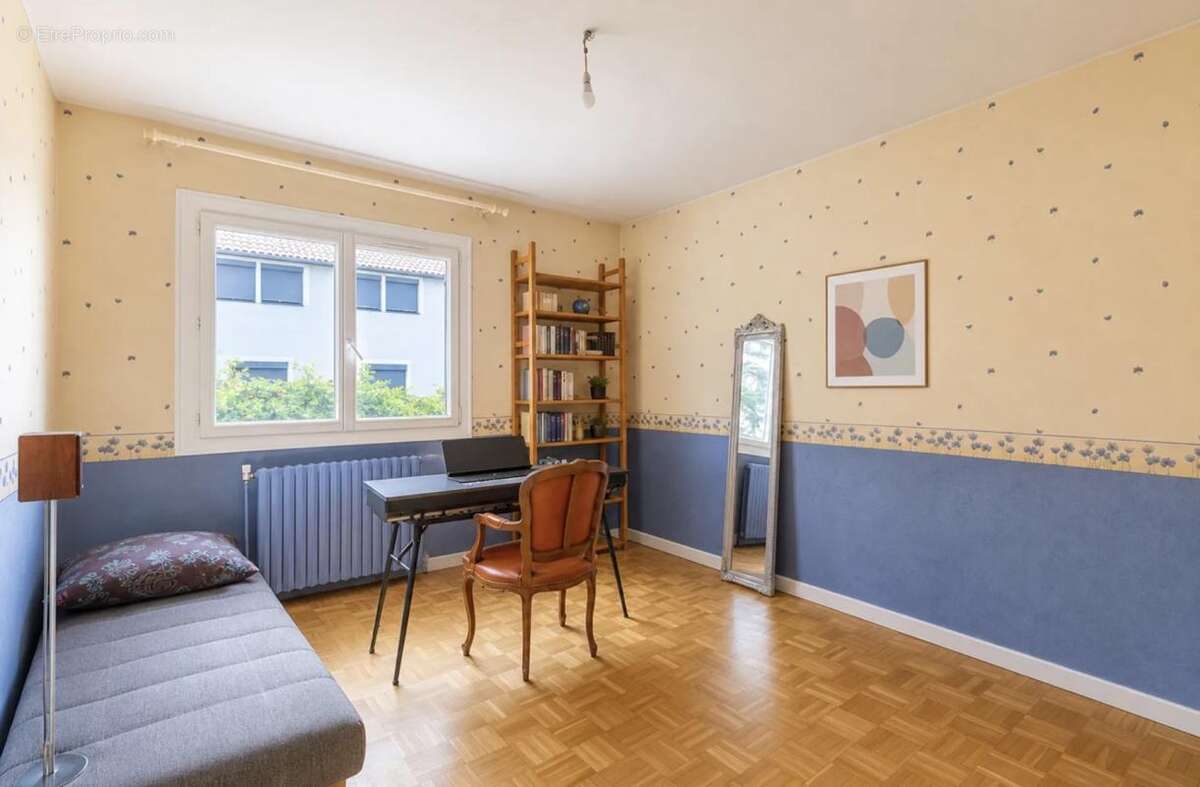 Maison 330 m² à Mions  - photo 13