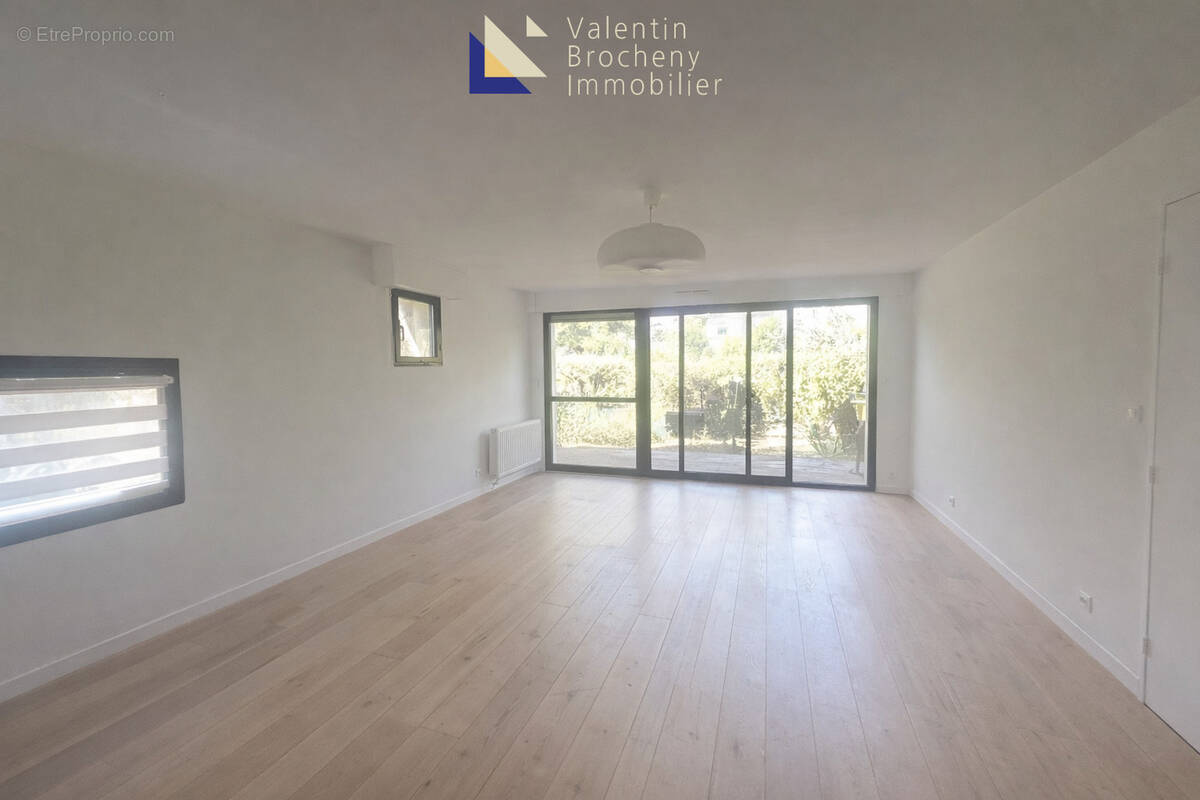 Entre Bourg et Plage- Esprit maison pour ce T3 en rez‑de‑jardin - photo 2