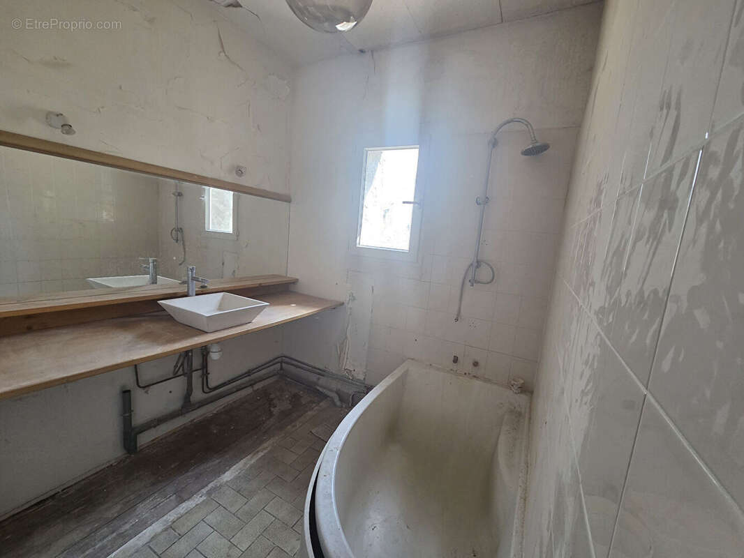 Appartement à SERGINES