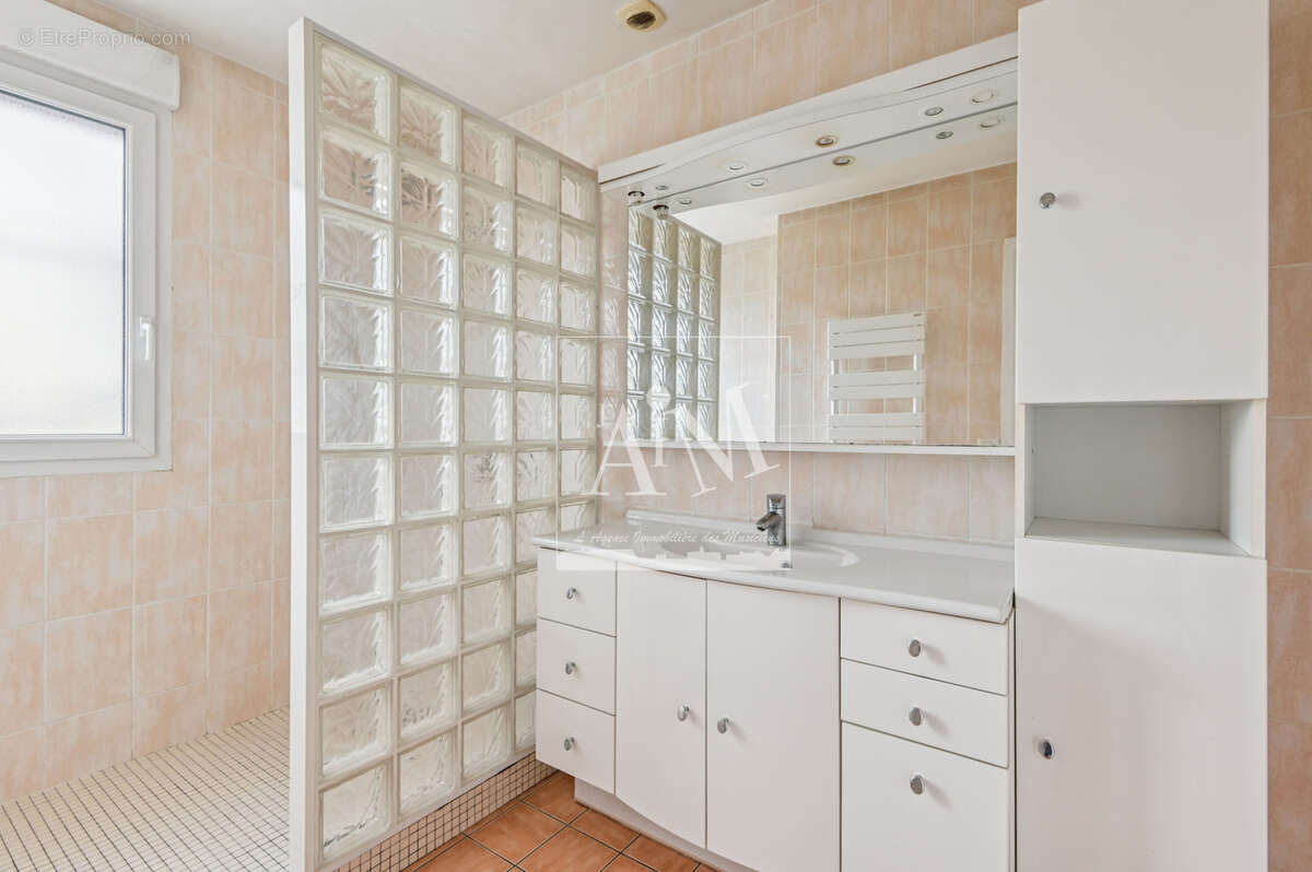 Appartement à NANTERRE