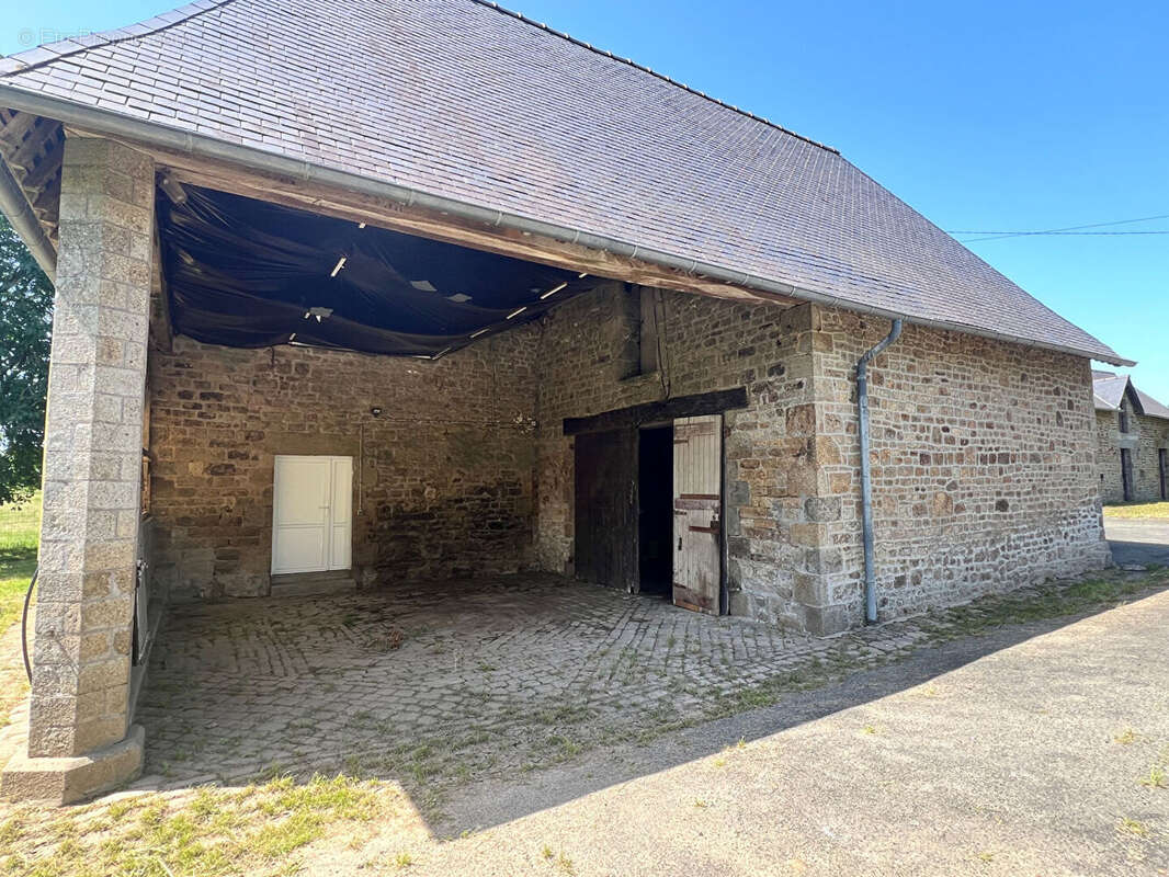 Maison à LARCHAMP