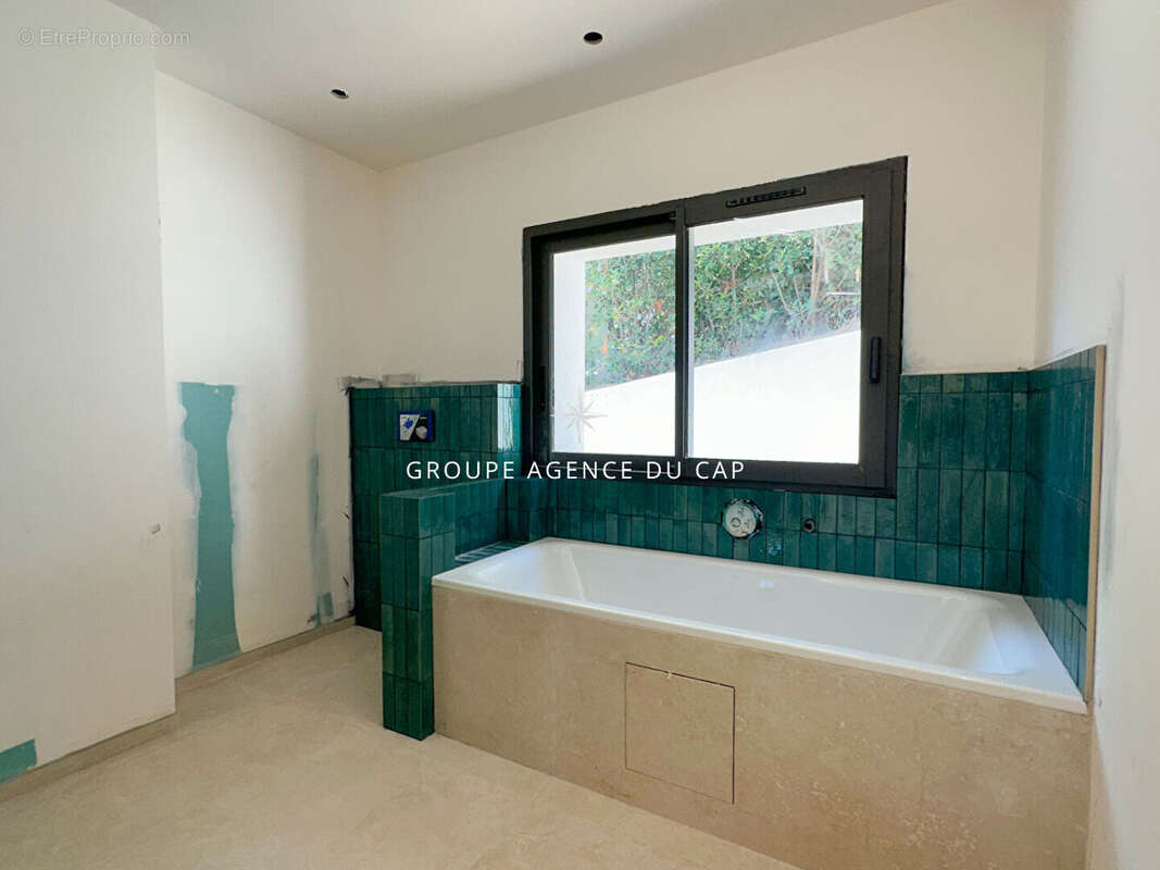 Maison à LES ISSAMBRES