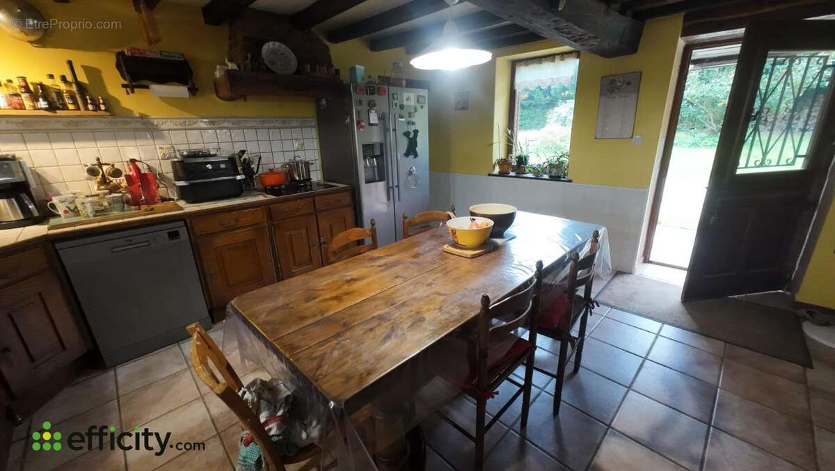 Maison à CHATILLON-SUR-CHALARONNE