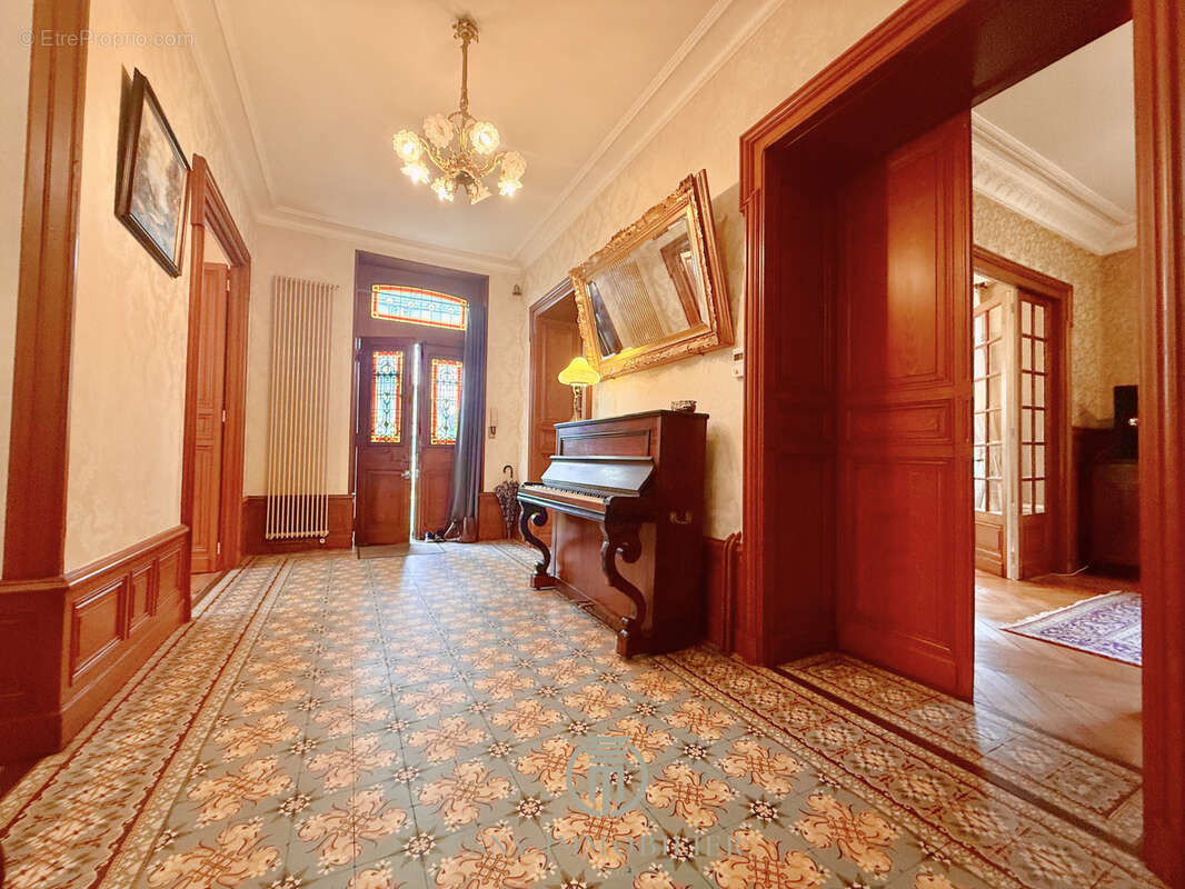 Maison à SAINT-AMAND-MONTROND