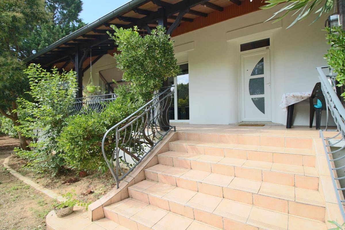 Maison à PUY-L'EVEQUE