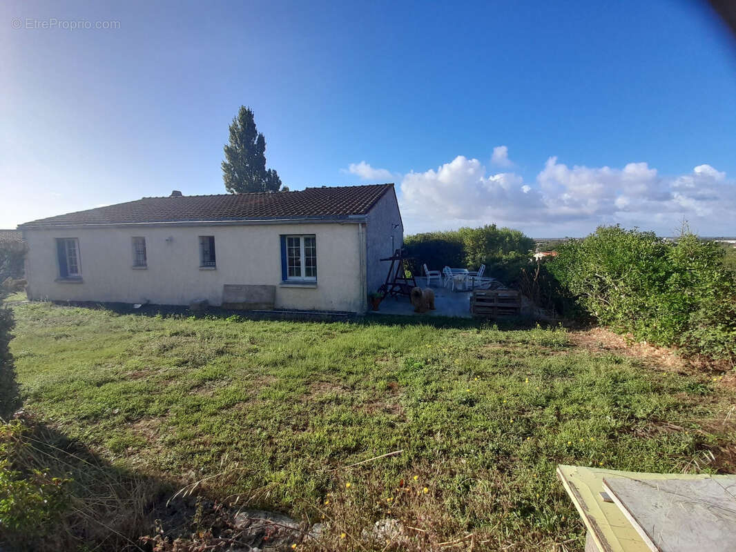 Maison à L'ILE-D'ELLE