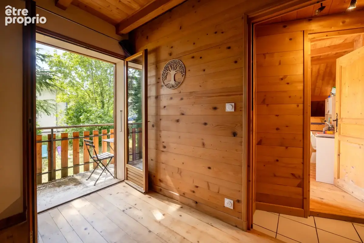 Maison dans un environnement calme et verdoyant - photo 18