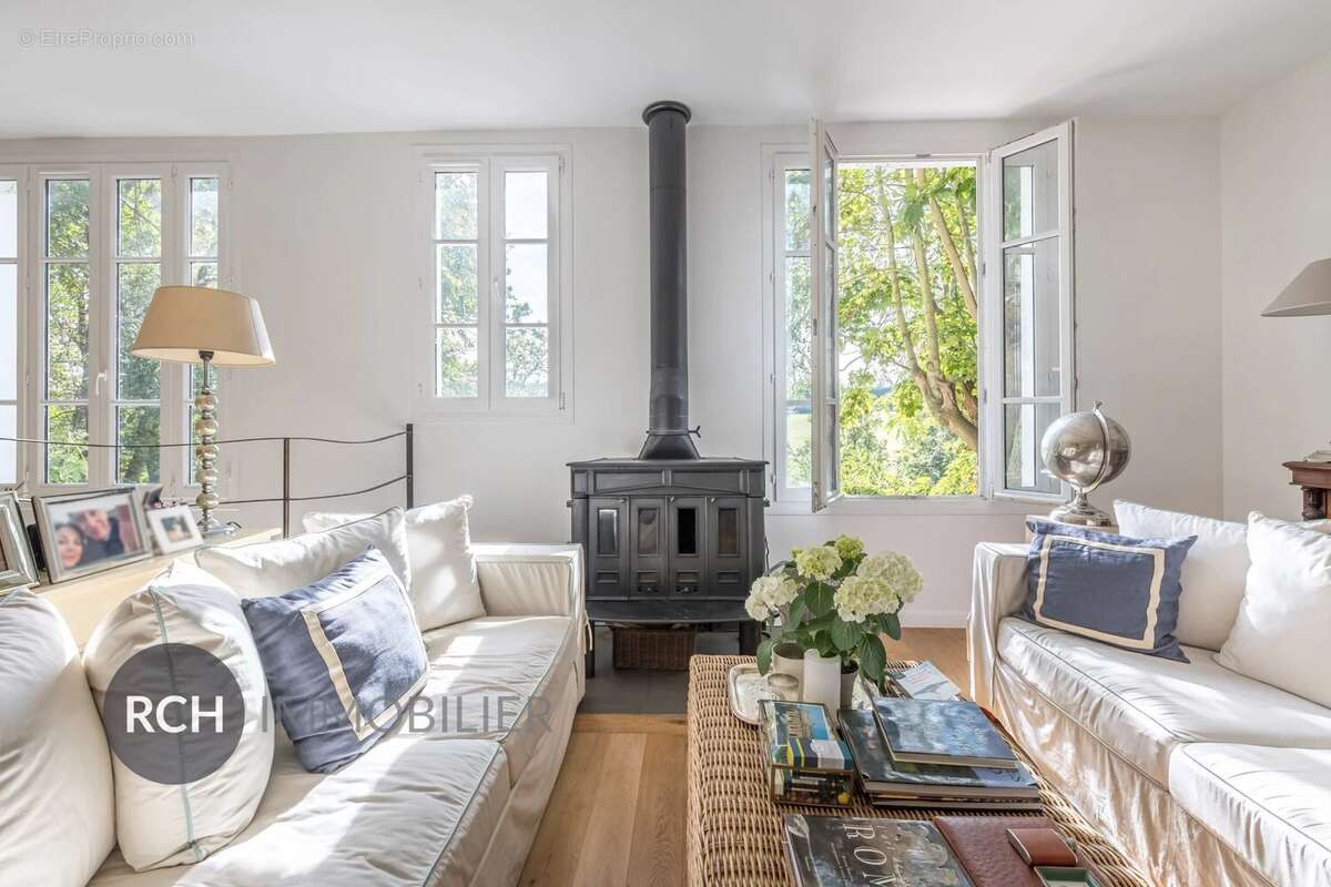 Maison à MONTFORT-L'AMAURY