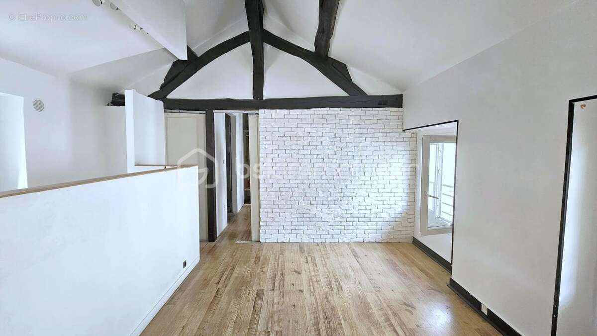 Appartement à PARIS-10E