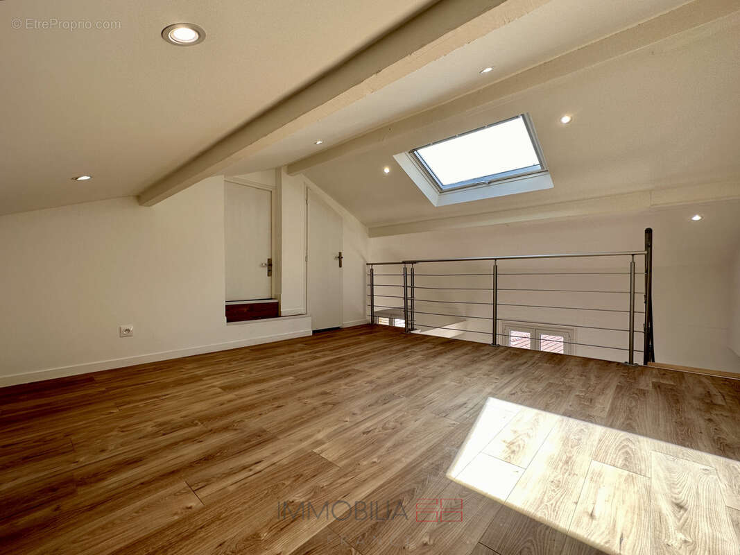 3 pieces mezzanine renove - comble amenageable - photo 10