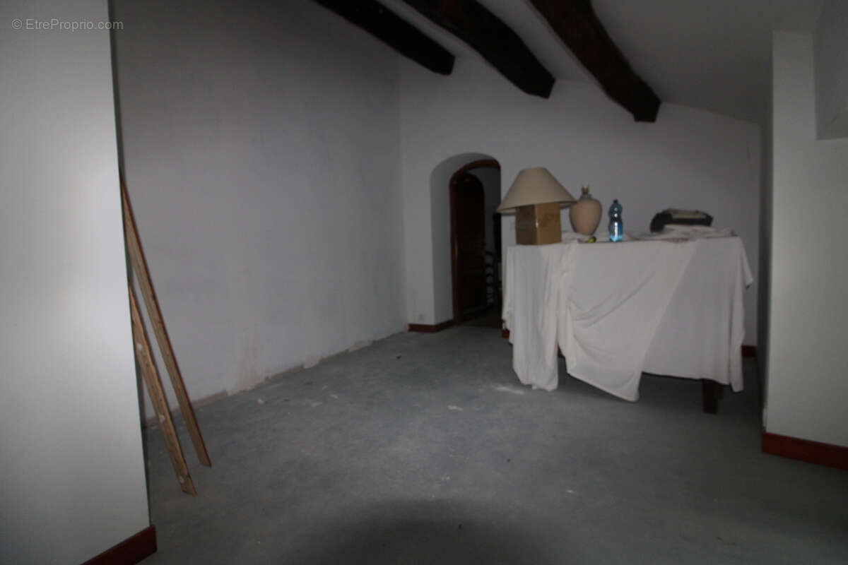 Maison à COLOMBIERES-SUR-ORB