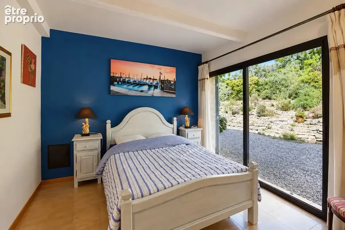 Tourrettes – Villa 220 m² avec piscine, studio indépendant et terrain de 5 840 m² - photo 14