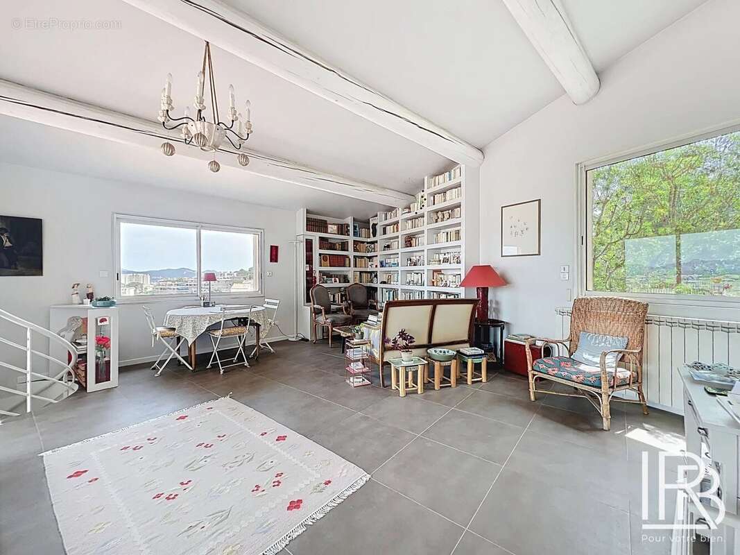 Maison à MARSEILLE-6E