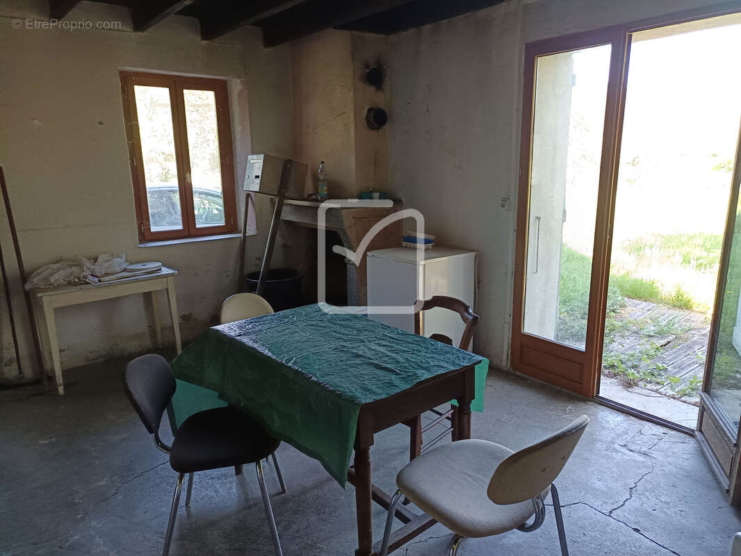 Maison à rénover sur terrain de 1050 m2 - photo 11