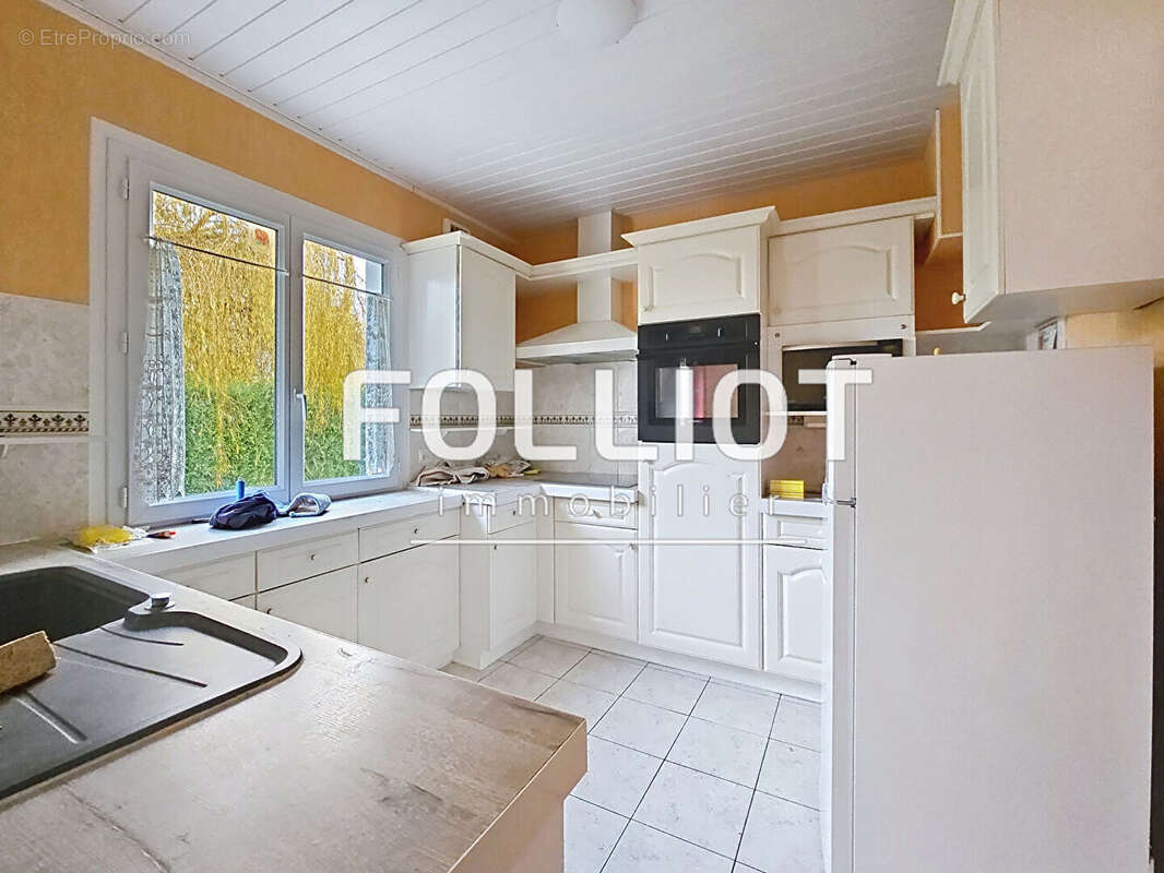 Maison à COLLEVILLE-MONTGOMERY