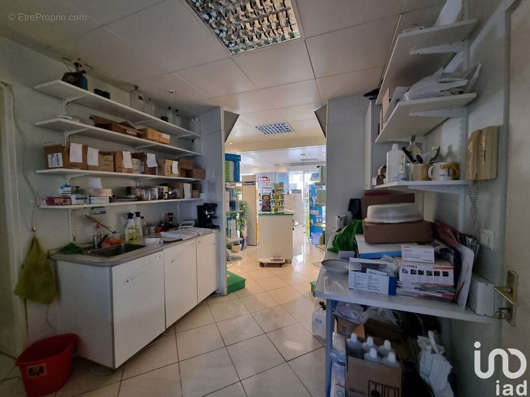 Photo 6 - Commerce à CHATELLERAULT