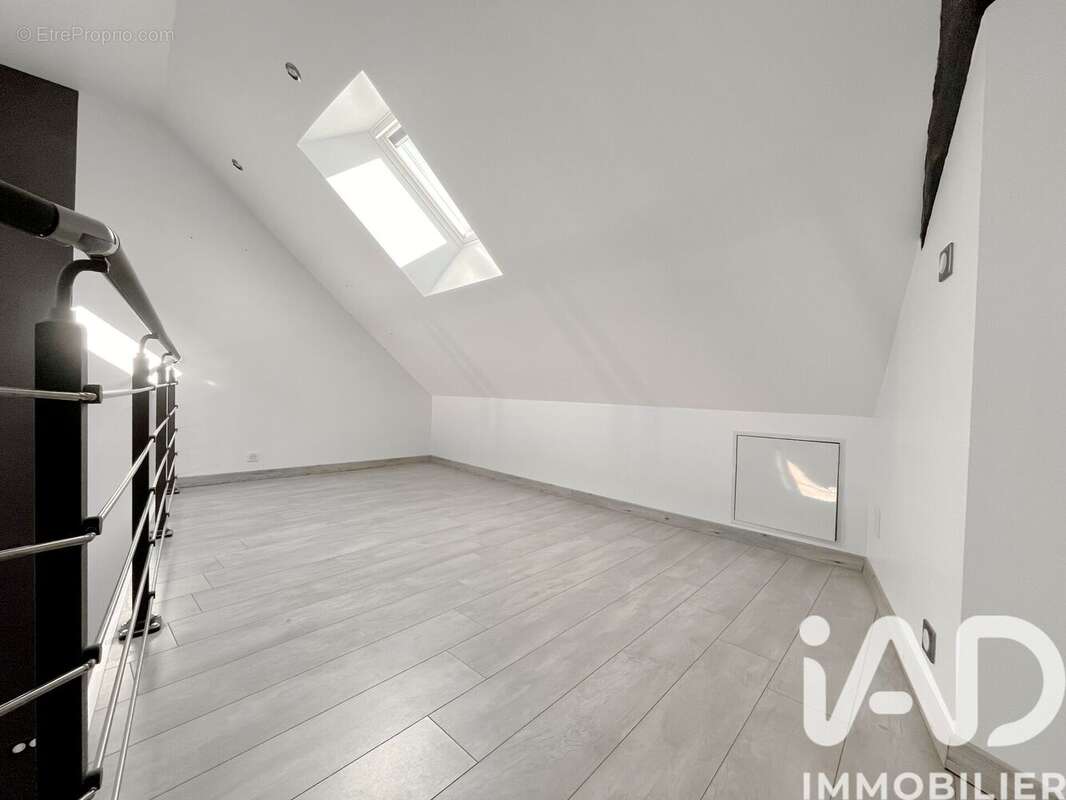 Appartement 96 m² à Bombon  - photo 7