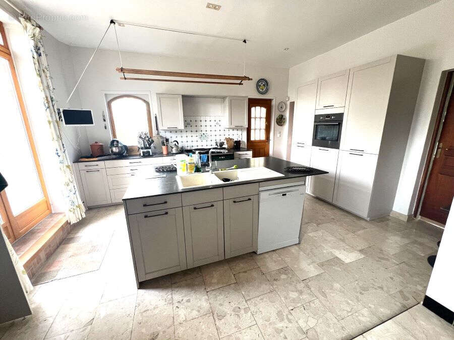 Maison à SAINT-AMAND-LES-EAUX