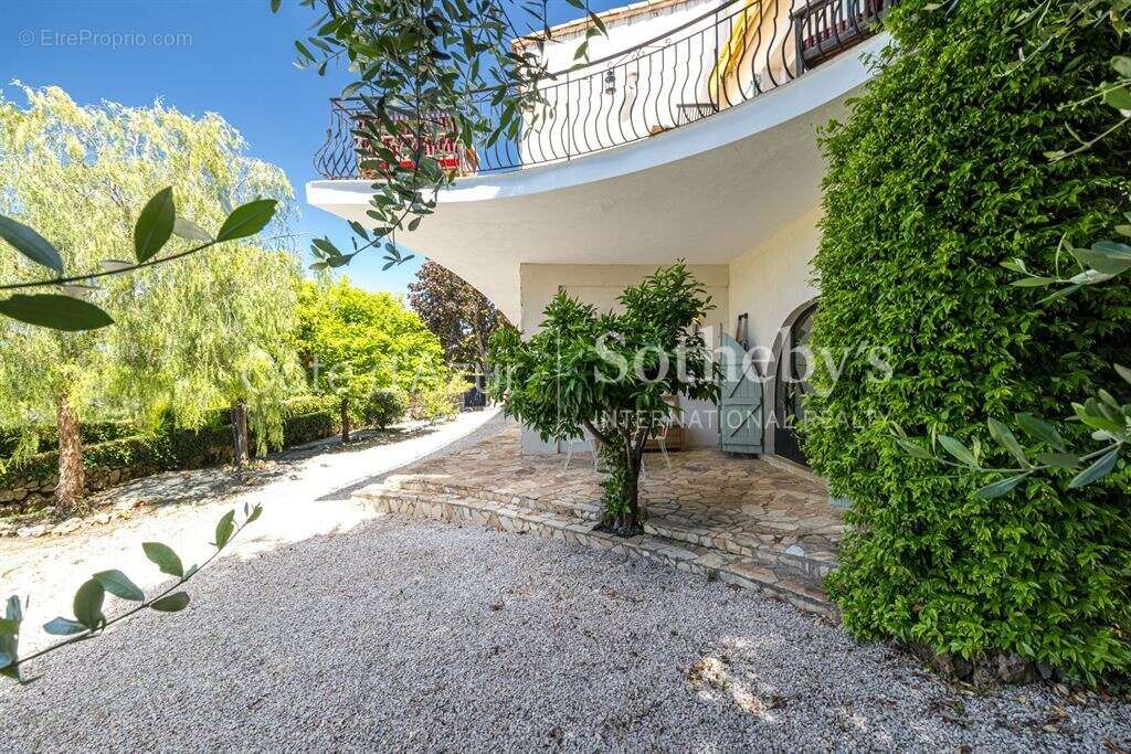 Maison provençale avec vue panoramique et piscine à Nice - photo 19