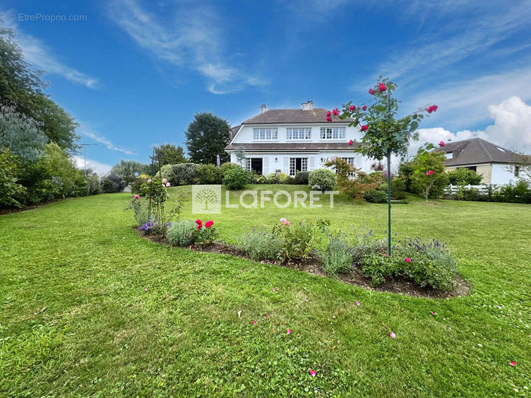 Maison à AMFREVILLE