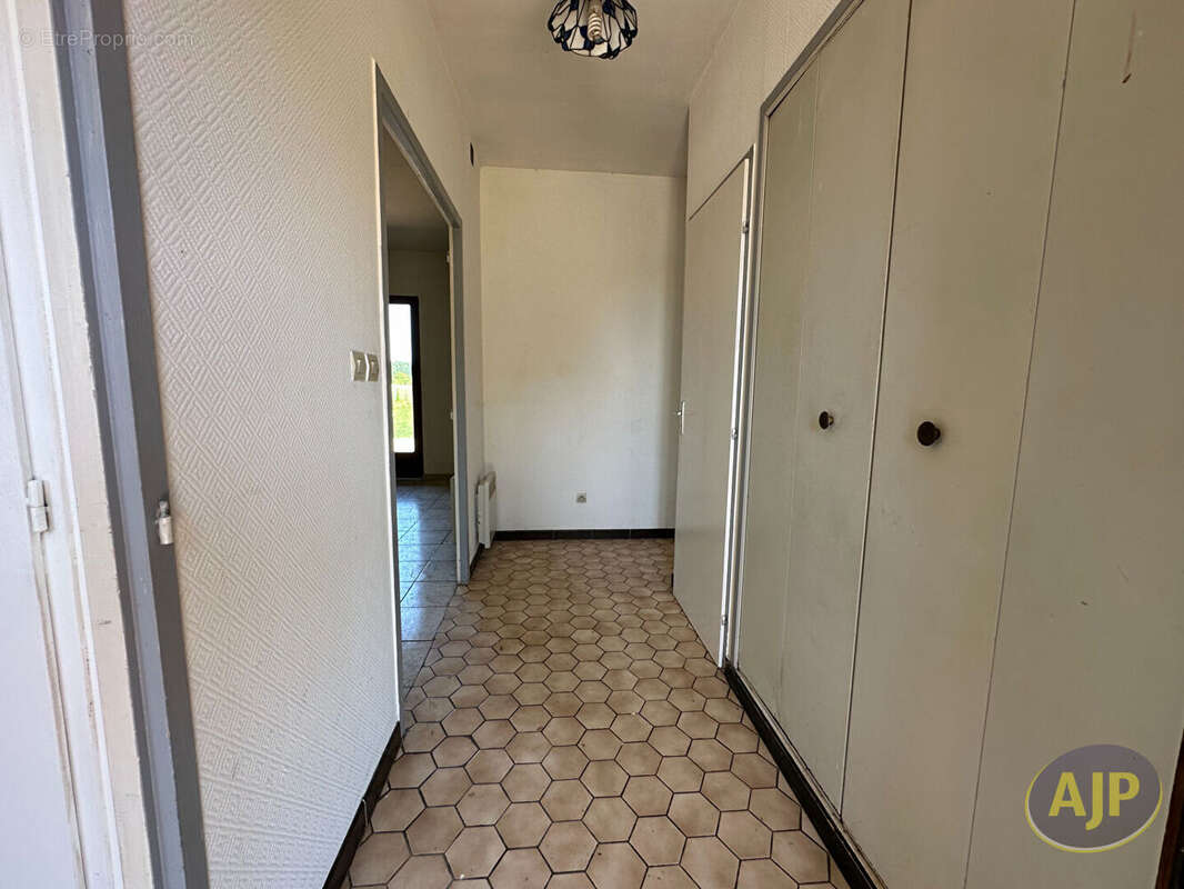 Maison à COLOMBIERS