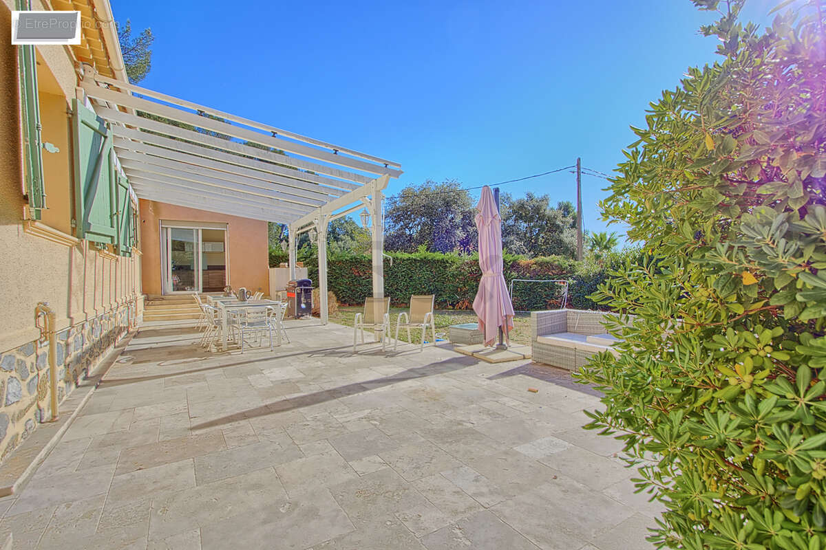 Maison à LA VALETTE-DU-VAR