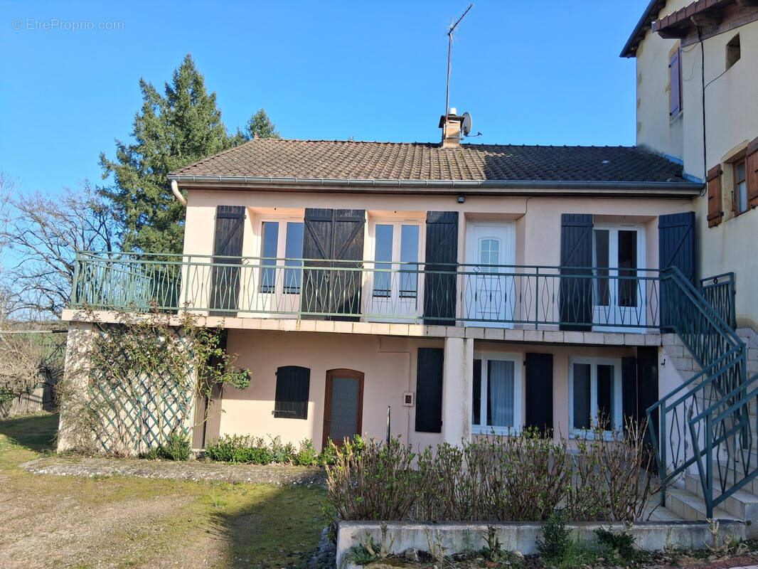 Maison à SAINT-DENIS-DE-CABANNE