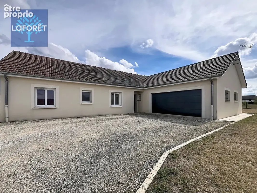 Photo Maison à Villiers-Le-Sec au prix de 273 500€