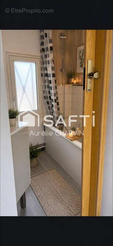 Photo 7 - Appartement à LONS-LE-SAUNIER