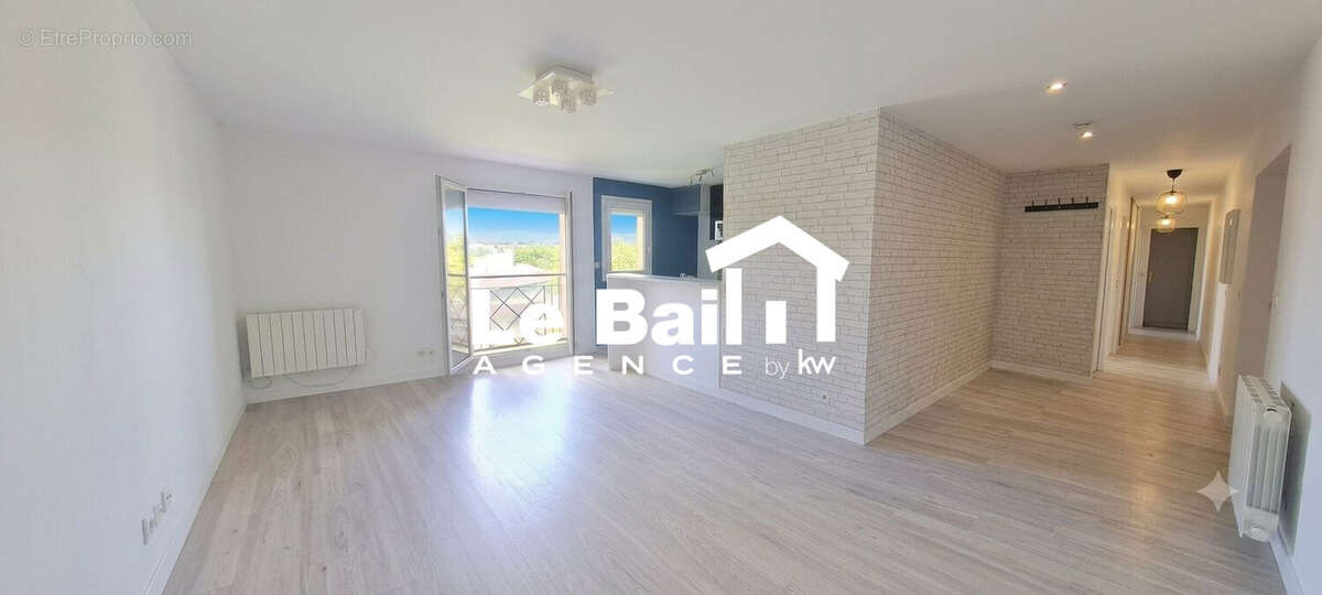 Appartement 60 m² à Osny  - photo 2