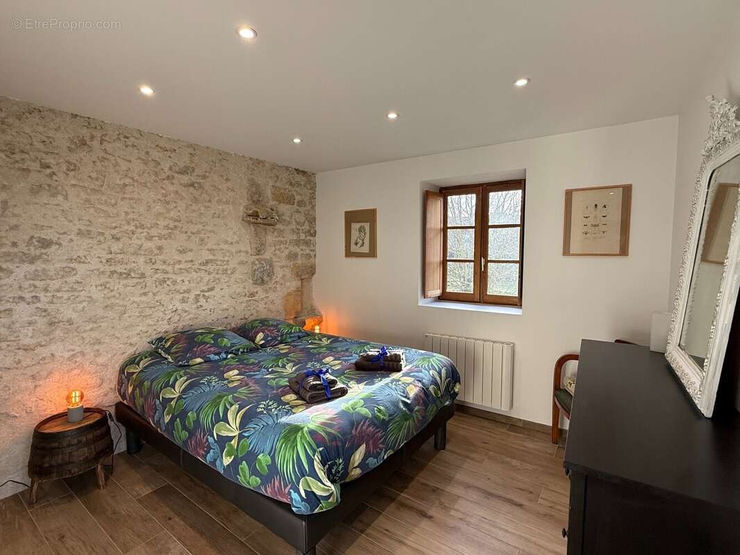 Maison à MONTGIVRAY