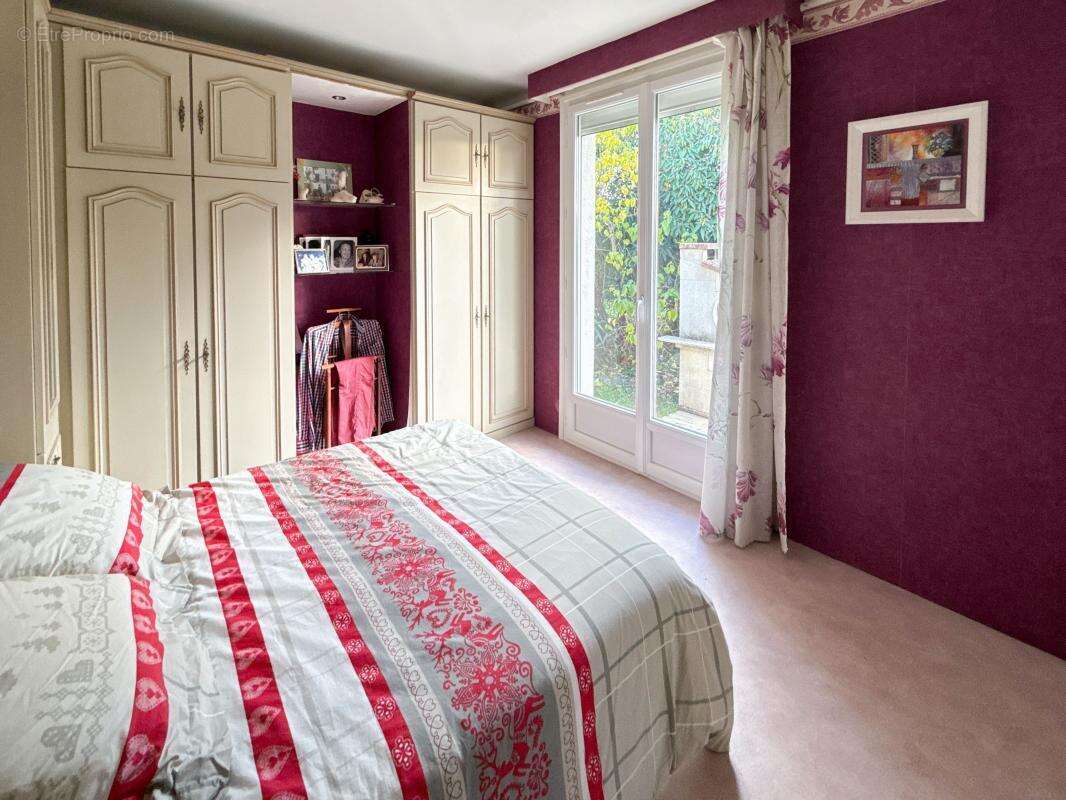 Maison à SAINT-JEAN-DE-BRAYE