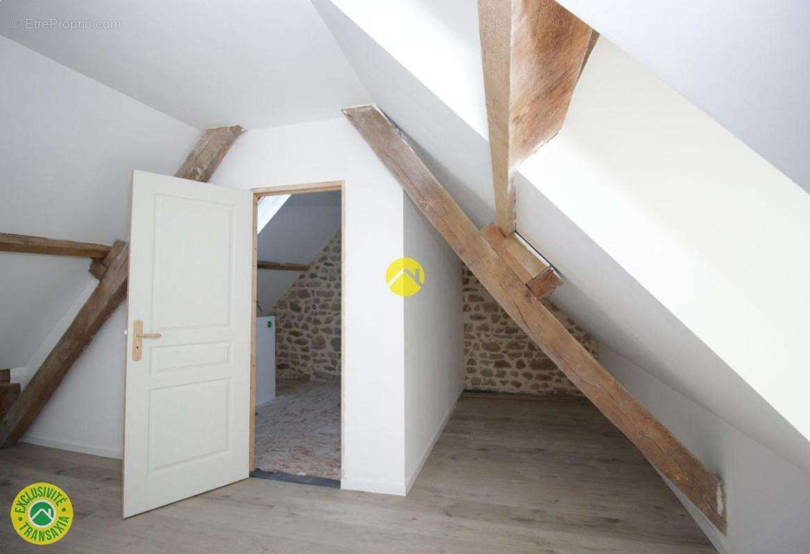 Maison à NERIS-LES-BAINS