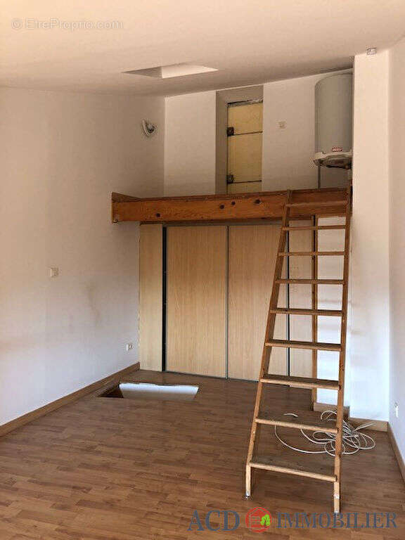 Appartement à VELAUX