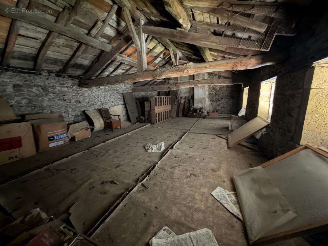 Maison à LEGNY