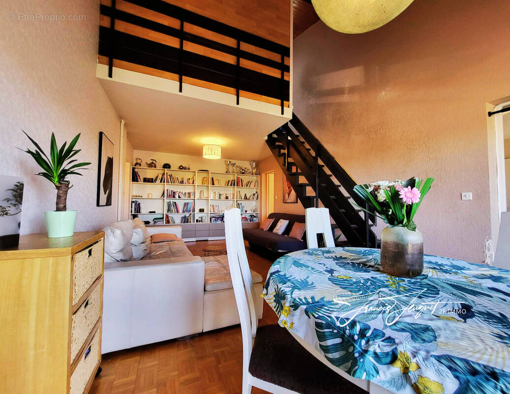 Appartement à QUINTAL