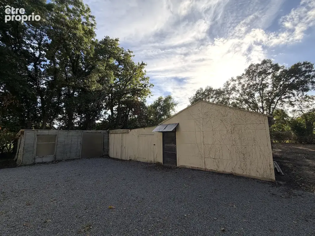Le Cellier - Maison ancienne indépendante sur 3700 m2 - photo 6