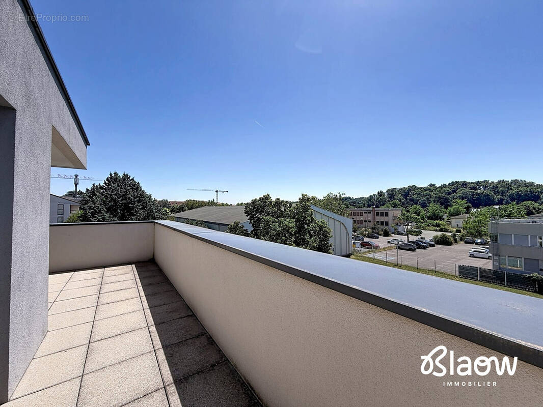 Appartement à MEYZIEU