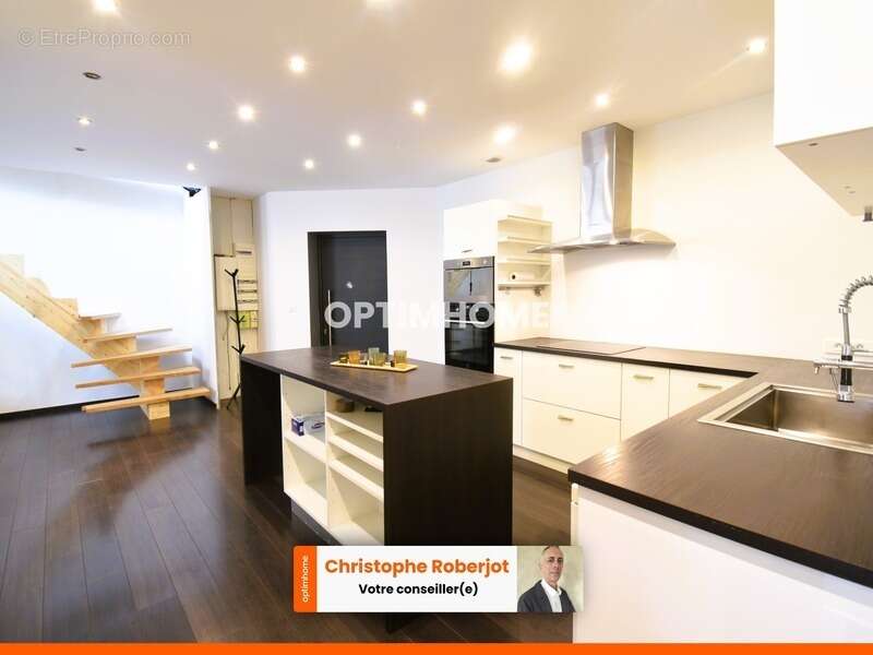 JOLI POTENTIEL pour ce Duplex en HYPER CENTRE VILLE, avec possibilité de 4 chambres et immédiatement disponible !! - photo 5